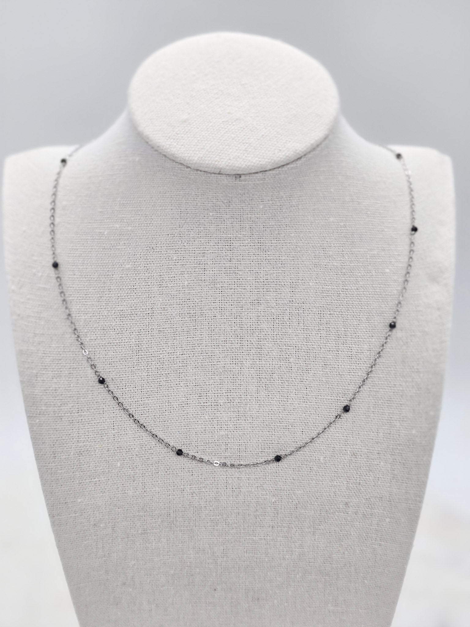 The Dainty Necklace – Effortless Elegance, Designed for Everyday Wear